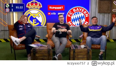 krzysio757 - Grafika z tyłu może zmylić, ale gestykulacja od razu zdradza kto jest za...