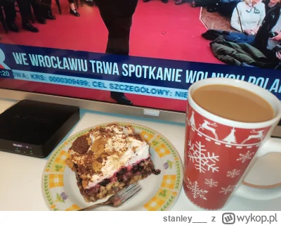 stanley___ - #wykop30plus 

Ciastko, kawa zbożowa i POLSKA telewizja.