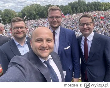 mozgen - #sejm #polityka
Dobra chłopaki, co przyfazowaliście wczoraj u ojca dyrektora...