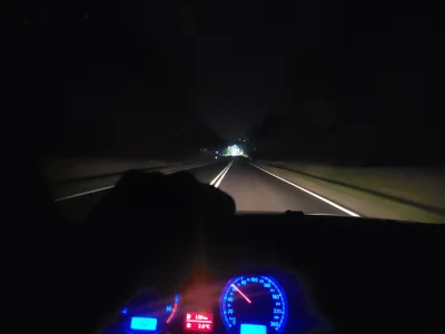 SenJakPrawdziwy - 5:30 - wszystkie najebusy odwiezione. Sylwek na trzeźwo odhaczony. ...