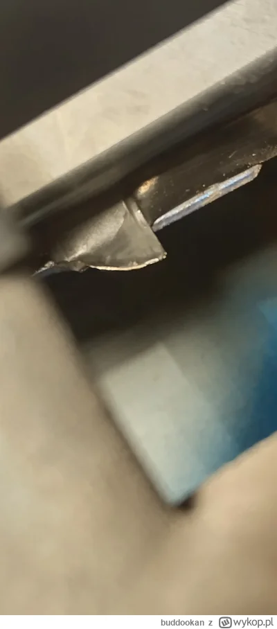 buddookan - @chilon: Z drugiej strony wystaje mi tylko tyle spod szyby więc  musze to...