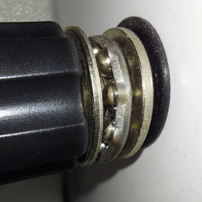 PeterWeiss - @sanctioned_suicide: W moim było tak: podkładka od strony tuby--łożysko-...