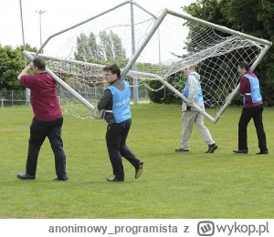 anonimowy_programista - >Zobacz sobie gdzie jest punkt odbioru pasażerów na lotnisku ...