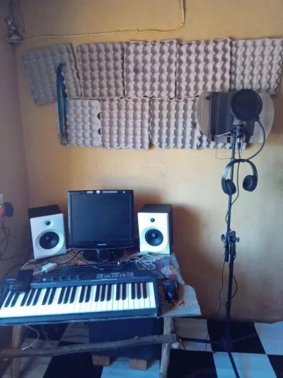disinherited - Profesjonalne studio nagraniowe w południowej Afryce. Serio.

#produkc...