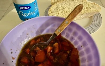 asdfghjkl - Pomidory jak zwykle, chlyp, ajran na popitkę #jedzzwykopem #kolacja #stra...