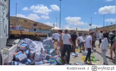 Kodzirasek - Żydzi zatrzymali ciężarówki z pomocą humanitarną dla Strefy Gazy i niszc...