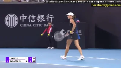 Lieutenant_Kim - Magda w tym meczu została rozrzucona jak gówno na polu.
#tenis
