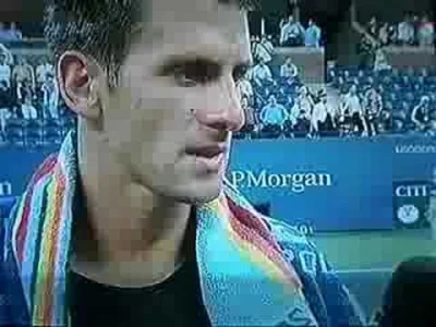 Madziol127 - [25/365] Tenisowa ciekawostka dnia:

Wczoraj Andy Roddick wręczał trofeu...