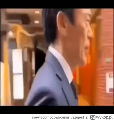 niewiadomocowscenariuszujest - @LatajacaPapryka512: