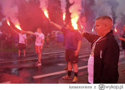 lunaexoriens - Jezu, jak mnie te race denerwują. I po młode pokolenia uczyć takiego k...