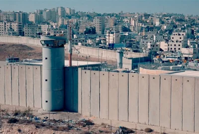 zimowyporanek - @naulicymaslo_trzaslo: płot, mur to jest w izraelu