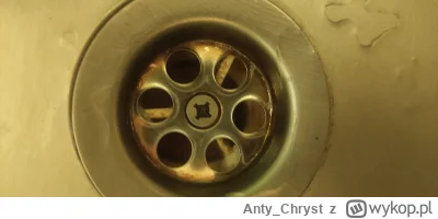 AntyChryst - @AntyChryst z góry to wygląda tak więc wystarczy, że odkrece tą śrubkę j...