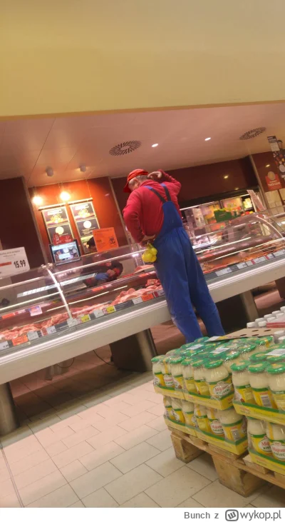 Bunch - Spotkałem dzisiaj Mario w sklepie.
#gry #heheszki #mario
