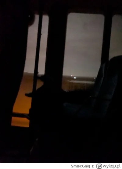 SmiecGnoj - 5 rano, a chłop jedzie sobie ciepłym autobusem pochodzić po górach.
Na dr...