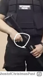 GhostofChristmasPast - @NieznajomyUBram: ( ಠ_ಠ)