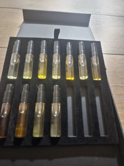 _rabbit - Sprzedam discovery set od les indemodables, 11 sampli 3ml z których poszły ...