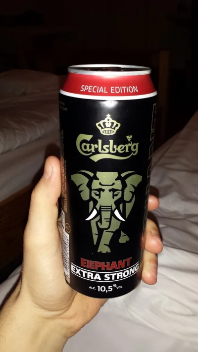 STALKER_ - Moja różowa powiedziała, że jak nie przestanę pić to mnie zostawi. 
I wiec...