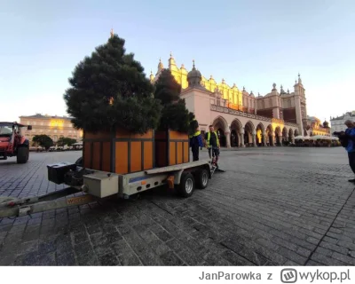 JanParowka - W końcu dziś pojawiły się drzewa na Rynku w Krakowie xD
Próba odtworzeni...