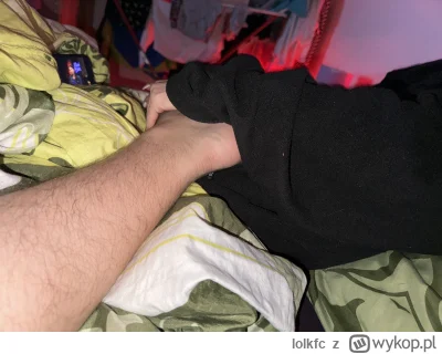 lolkfc - Stara właśnie masuje mi stopy 
#zwiazki #logikarozowychpaskow