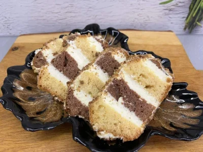 M.....i - @matixrr: moja mama taka piekła, i druga jasną, i to kroiła i przekładała n...