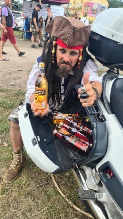 P.....L - #amarena #taniewina #jacksparrow