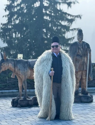 ProstyKrzywy - Ależ piękny okaz 

#heheszki #maklowicz #gotowanie