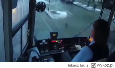 lukasz-lux - #f1 
Max Verstappen  gdy musi ścigać się z kimś koło w koło