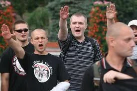 blah1blah2 - >w Polsce symbole UPA są zakazane.

@felerny: I dobrze bo powinny być. T...