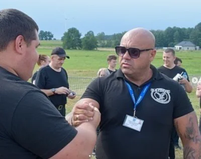 GenetycznyDominatornik - @afca: szefo ochrony z prime robi pięciu tych chłystków z pó...