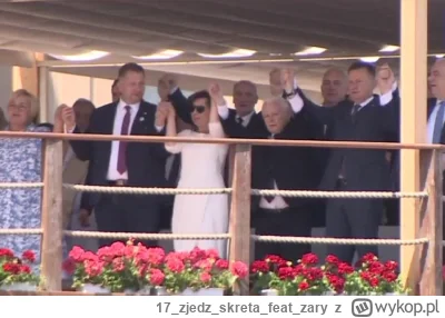 17zjedzskretafeatzary - Ultrasi Rakowa mocno z dopingiem wjeżdżają. e Donald słoneczn...