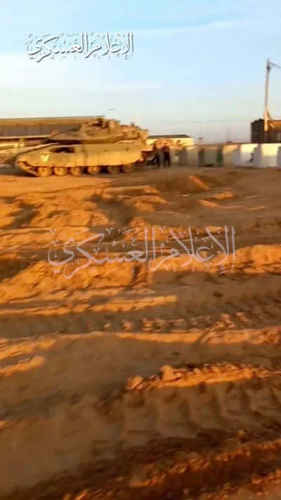 Thorkill - Zdobyty przez bojowników Hamasu czołg Merkawa IV w zajętym przez nich oboz...