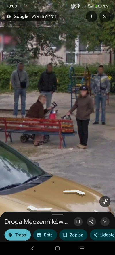 zlosliwy_smieszek - Patrzcie, to są ludzie, którzy kręcą się koło jego bloku. Wziąłem...