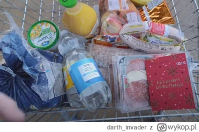 d.....r - Fylyp zrobył zakupy. Mumin pewnie ogląda i aż mu pod korkiem buzuje, że Fil...