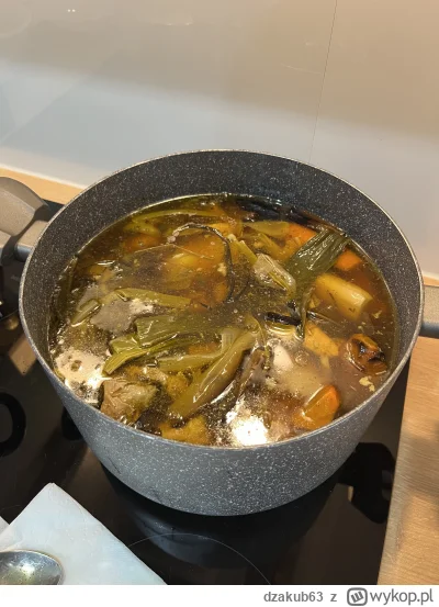 dzakub63 - #rosol #zupa #gotujzwykopem W końcu chłodno i czas na nadzupe ( ͡° ͜ʖ ͡°)