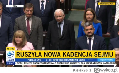 Kielek96 - Kaczyński spiewa hymn na schodach bo się spóźnił i nikt na niego nie pocze...