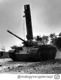 makgyvergaleriapl - @LeoXIV Ja pokazuję im zdjęcie swojej byłej...