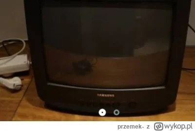 przemek- - ale perełkę trafiłem za 30pln  dzięki panie #olx 
#chwalesie #telewizor