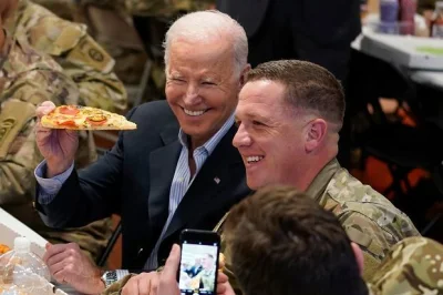 drylu09 - Joe Biden z wizytą w Kijowie. Wywalone ma na putlera. Szanujesz-plusujesz
#...