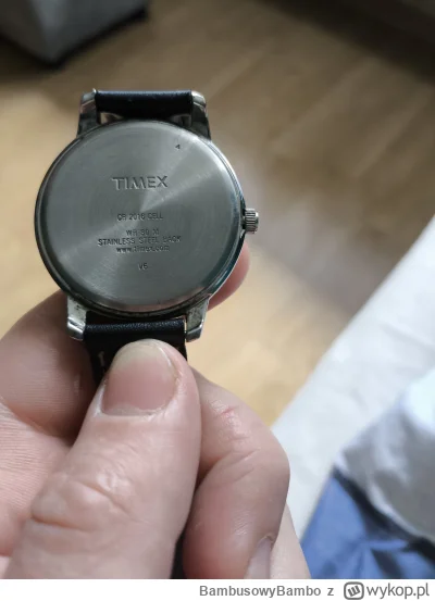 BambusowyBambo - #zegarki 

Wie ktoś jak otworzyć dekiel w zegarku Timex? Chciałem ba...