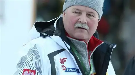 jaszczur12 - najwieksza beka jest z apoloniusza tajnera xD gość dostał fuchę po znajo...