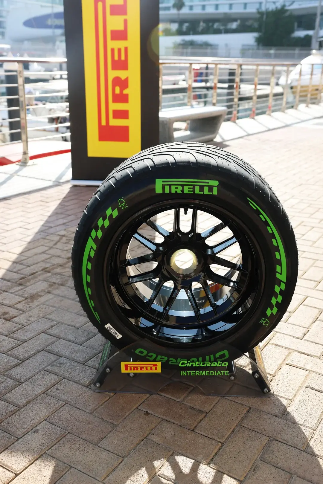 UsmiechnietyAnon - @UsmiechnietyAnon: