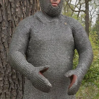 NiBBonacci - @PodniebnyMurzyn: zła zbroja, na cięcie/dźgnięcie najlepsza jest kolczug...