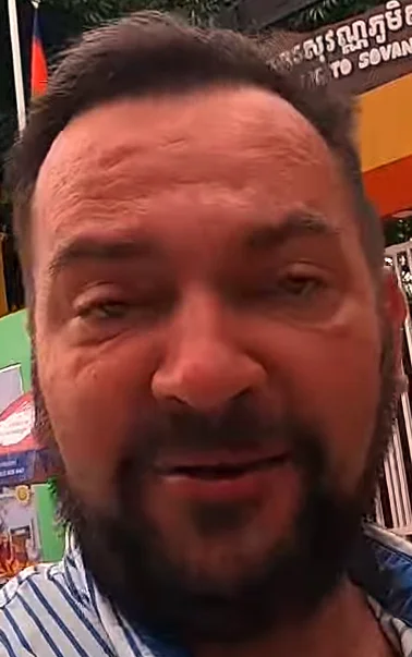 Czerwonyalimenciarz - @ZdumionyMariusz:Kierowniku poratuj 5 złotych na drożdżówkę.)