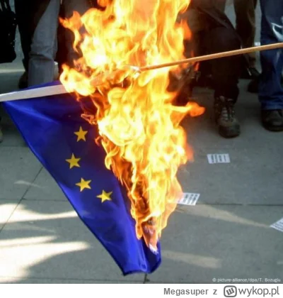 Megasuper - To niesamowite że w Polsce są jacyś przeciwnicy UE. Żyć w Uni - powiedzmy...