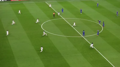 winsxspl - @ubijakitopiel: bardziej śmiejemy się z takich jak poniżej, niż klęczenia ...