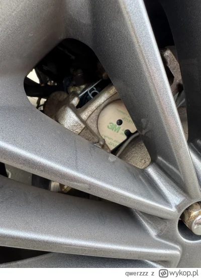 qwerzzz - Cześć, dziś byłem u mechanika wymienić klocki hamulcowe. Później zobaczyłem...