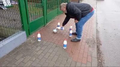 Ksemidesdelos - >Wiesz już, że kolejny dzień będzie wyglądał tak jak wszystkie poprze...