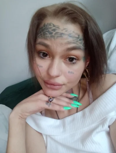 Bunch - PO lasce auto przejechało, ma bieżnik na czole, ślady opon
#logikarozowychpas...