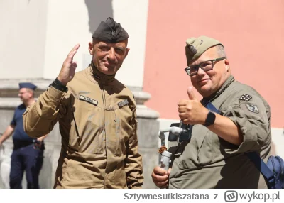 Sztywnesutkiszatana - @Widelec_: albo jakby ktoś zapłacił dwóm pajacom, żeby zrobili ...