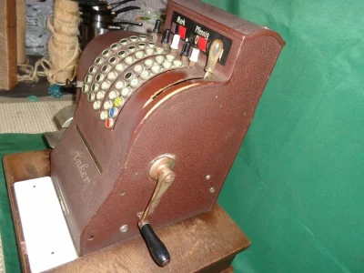 SamBeliar - Żydowskie pianino do kręcenia korbą
#zydkrecikorba